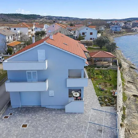 Gazic, No 4 Apartment