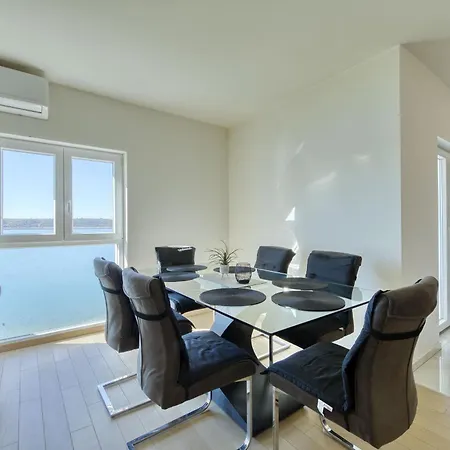 Apartman Gazic, No 4 *